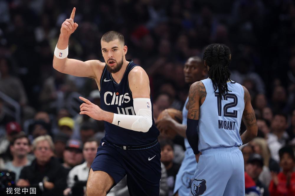 恩茅斯的中 恩茅斯的中