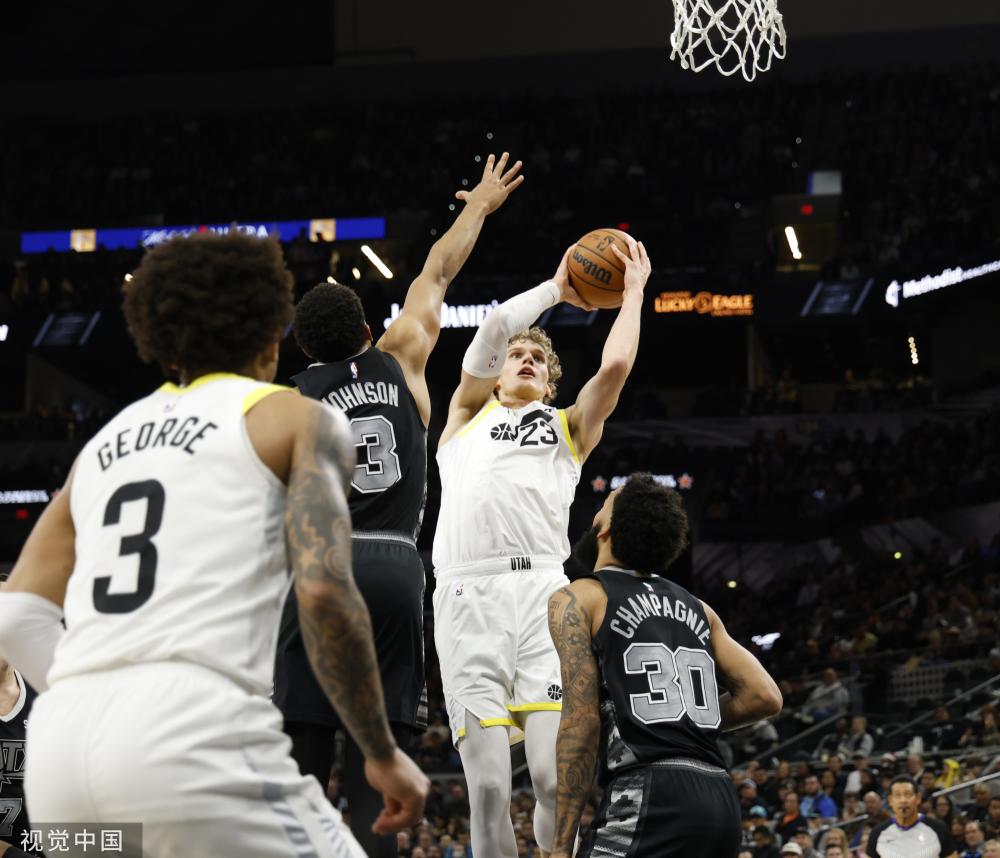 更突显了球 更突显了球